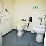 車椅子対応トイレ（1・2階）の写真