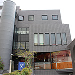 新館ビルの写真