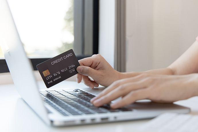 クレジットカードの更新時にするべきことは？新しいカードが届かない原因も解説