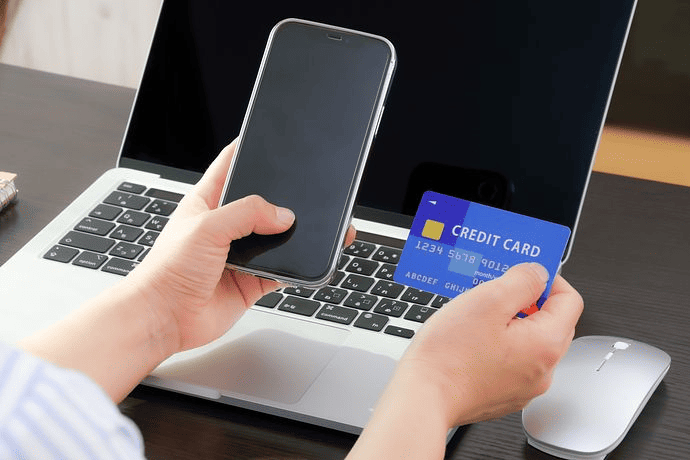 クレジットカードのキャッシングを利用するデメリット