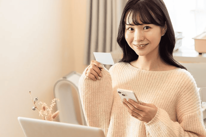大学生もクレジットカードを申し込める！メリットや選び方、おすすめの使い方を解説