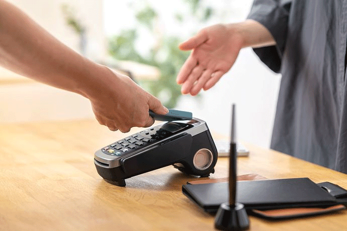 クレジットカードのタッチ決済とは？メリット等解説